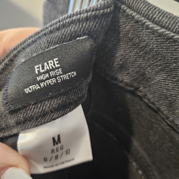 Express Women's Black Jeans. Flare High Rise Super Stretch (Size: 6/8/10) - Picture 3 of 5